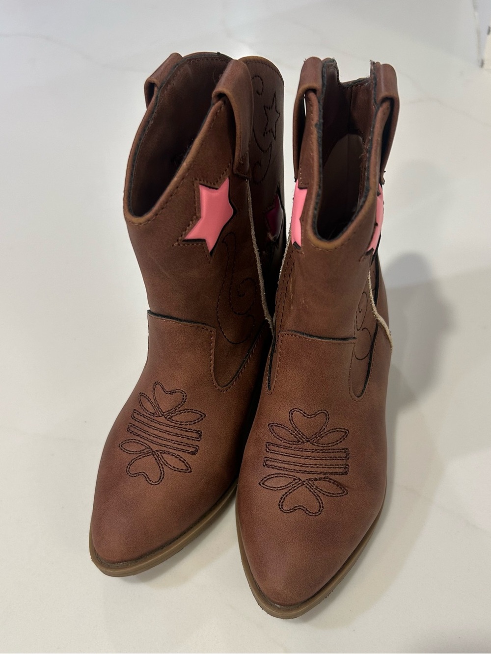 Harper Canyon Girls Brown Western Boots with Pink Star Appliqués - Picture 4 of 4